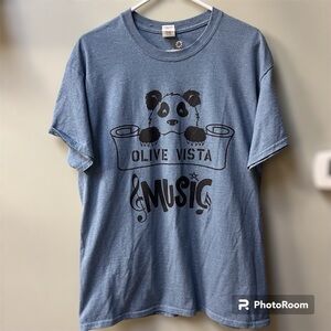 Gilden Olive Vista Music Graphic Men’s Short Sleeve T-shirt